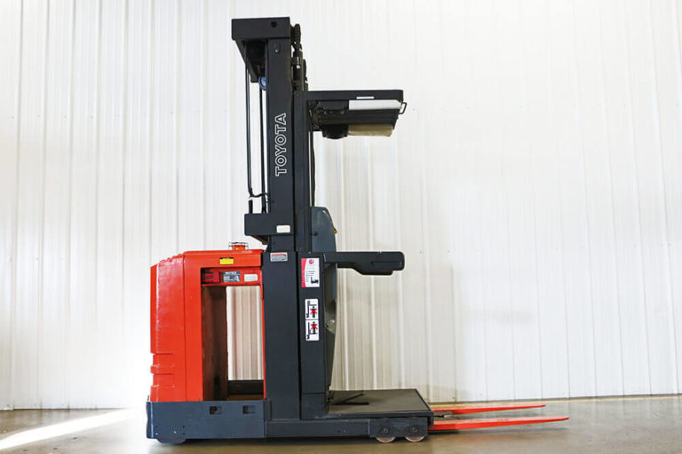 3,000 lb. Toyota Order Picker for Sale in Wisconsin