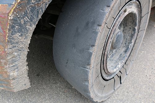 Forklift Tires The Ultimate Guide Read Sizes Compare Types