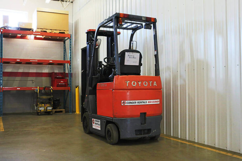 used toyota forklift with 3,000 lb. capacity