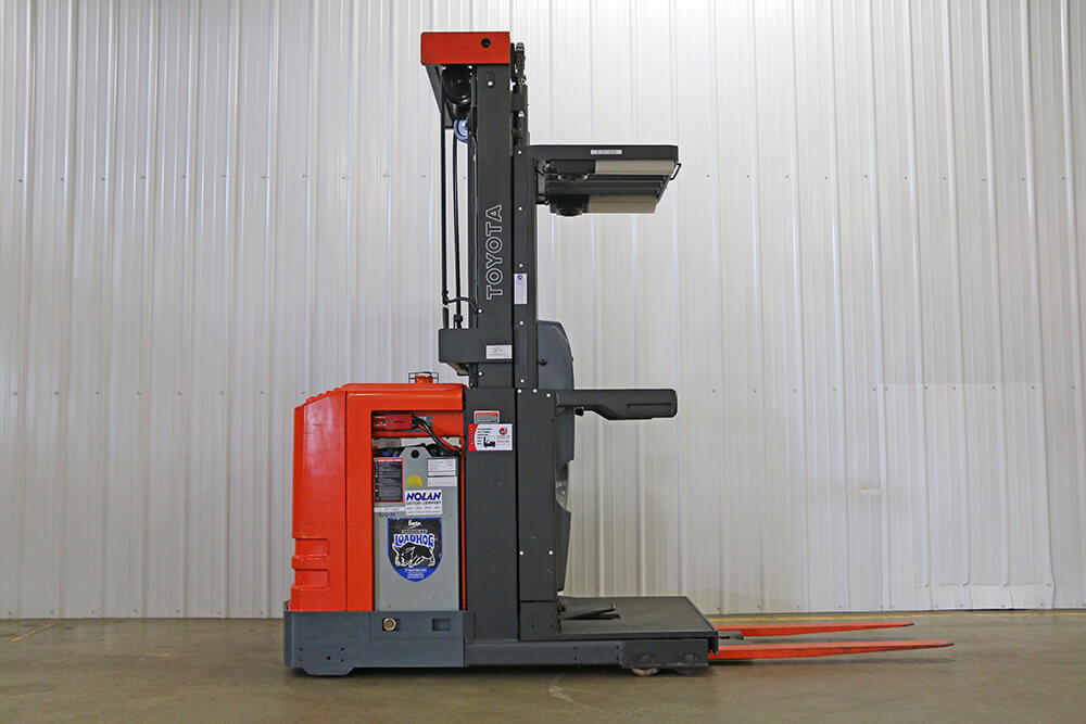 3,000 lb. electric order picker