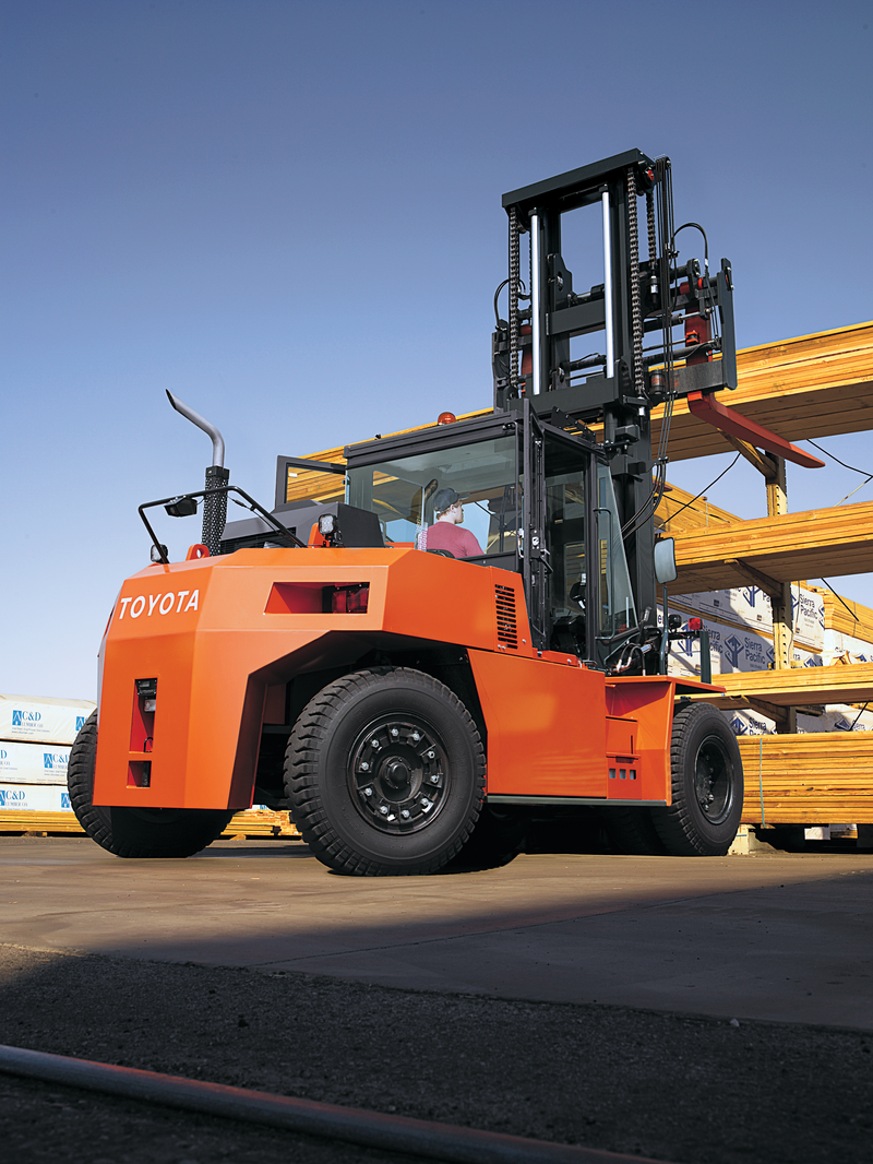Toyota High-Capacity IC Pneumatic 5FD Forklift Application Photo (3)