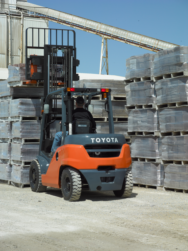 Toyota Mid IC Pneumatic Forklift Application Photo (4)