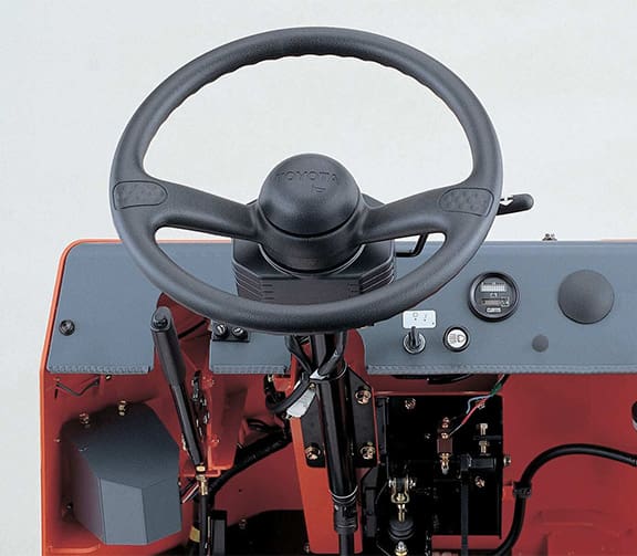 Mid Tow Tractor_CBT4-6_Close-Up_1