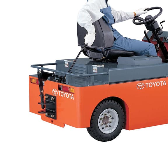 Mid Tow Tractor_CBT4-6_Close-Up_4