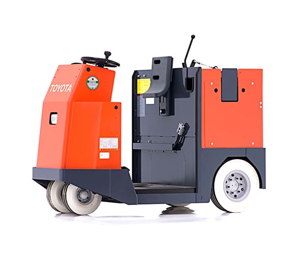 Mid Tow Tractor_CBTY4_Studio_25