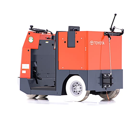 Mid Tow Tractor_CBTY4_Studio_32
