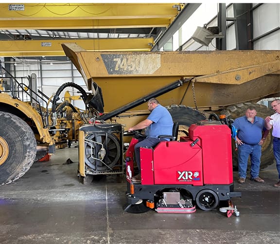 fc-xr-v2-cylindrical-construction-garage-dirt-floor-stripe-dave-1