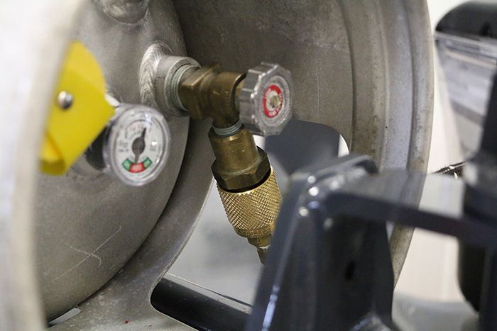Fuel-Hose fuel hose on forklift propane tank