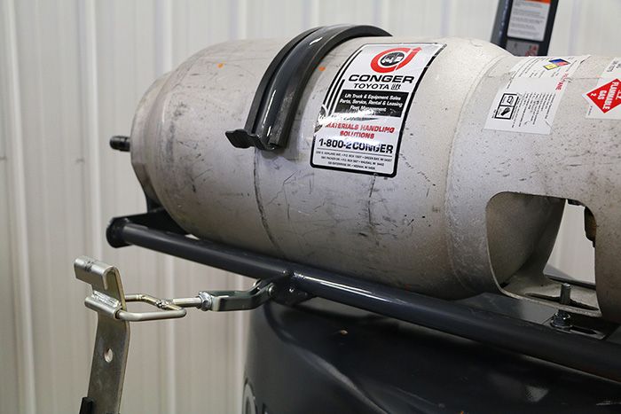 How To Safely Change A Forklift Propane Tank Step By Step Guide