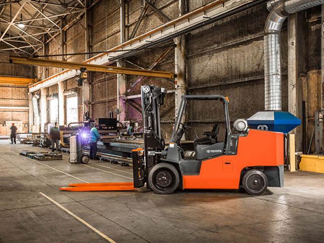 High-capacity cushion forklift