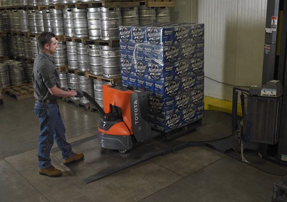 Electric walkie pallet jack