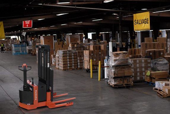 Electric industrial walkie stacker