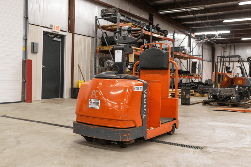 N020_Used_Tow_Tractor(3)