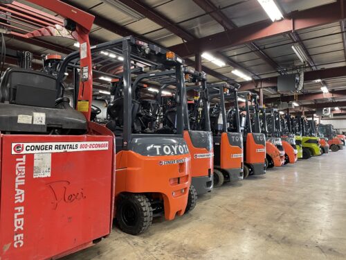 forklift rentals lined up in a row