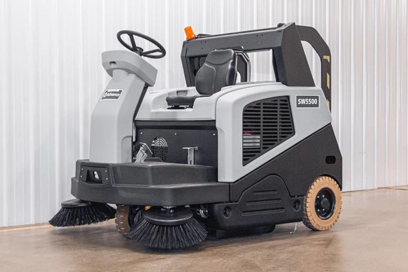 2020 Advance SW5500 rider sweeper