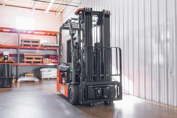 A quad mast on a Toyota electric forklift