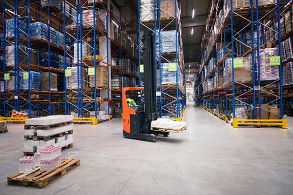 Floor Stacking vs. Pallet Racking: Which Is Right for You? - Conger ...