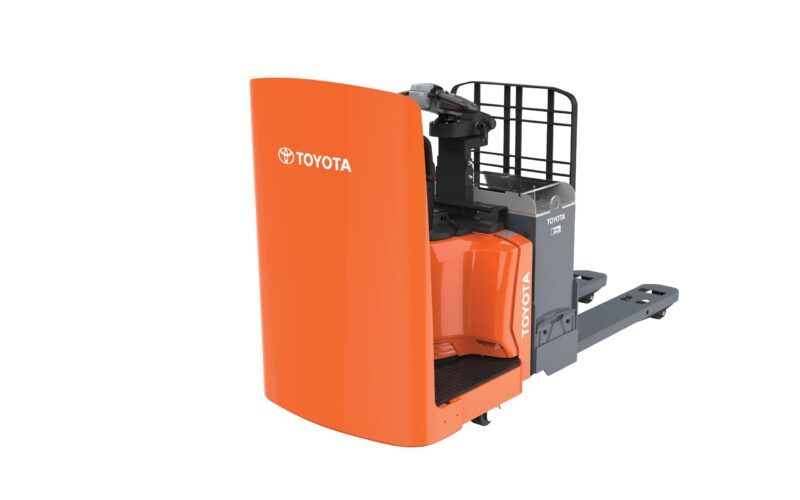 A Toyota side-entry end rider pallet jack as viewed from the rear
