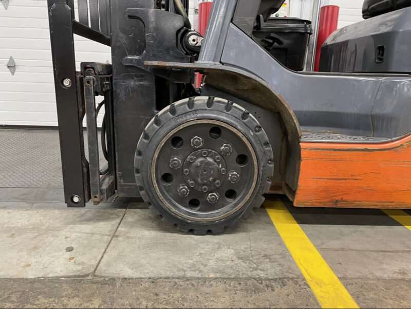 E-038566 Tires