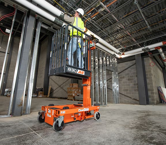 JLG-830P-Pipe-Application-2588-P1
