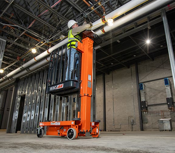 JLG-830P-Pipe-Application-2614-P1