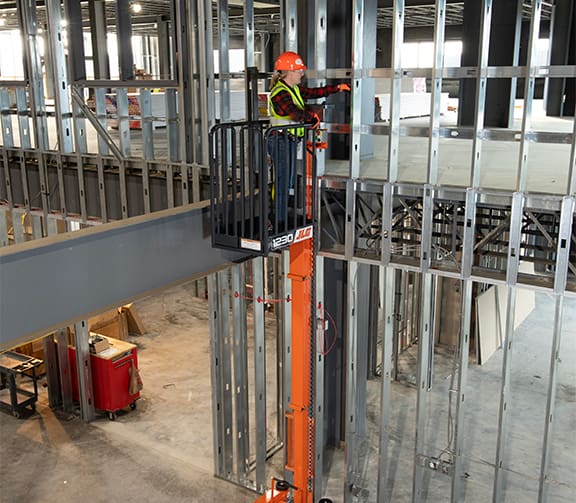 JLG-1230P-Framing-App-2666-P1